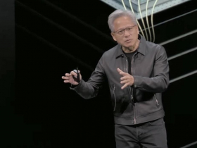 黃仁勳華府演講：川普要我把製造帶回美國，9個月後Blackwell在亞利桑那量產！台積、鴻海、矽品全都上鏡頭